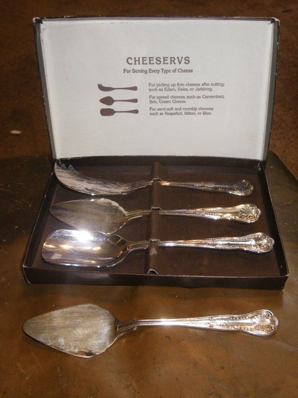 Vintage Cheeservs Silver Plated 4 Cheese Knife Set Godinger Japan